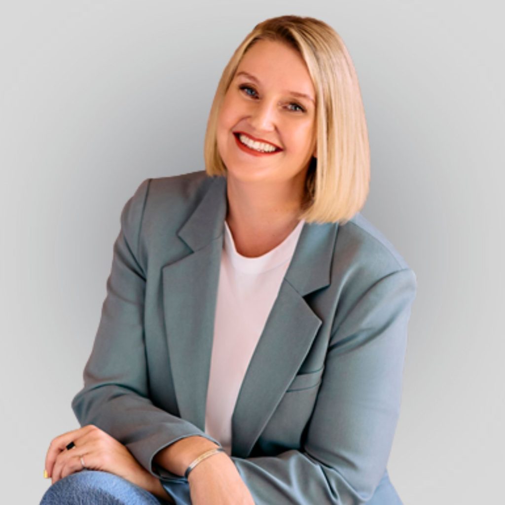 Episode #009 - Interview with Nicola Clement - Profile Picture - Business Unbound.jpg